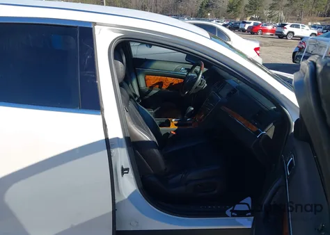 2015 Lincoln Mks z USA, uszkodzony, nr VIN 1LNHL9EK4FG604767